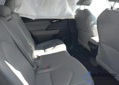 2022 Toyota Highlander Xle z USA, uszkodzony, nr VIN 5TDGZRBH7NS217819